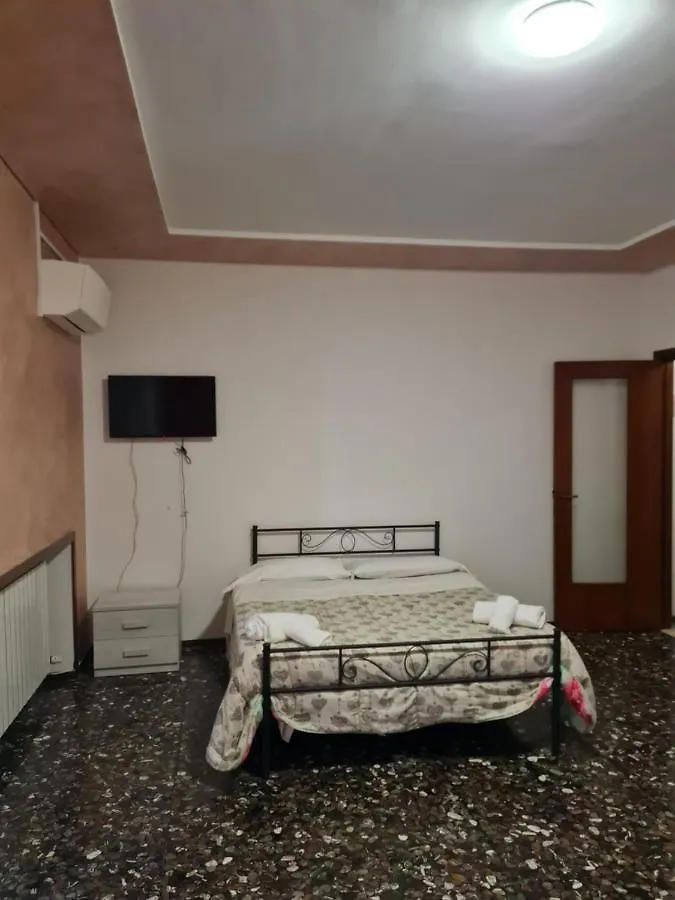 Guest house Landlady Airport Orio Bergamo Ida Hotel Orio al Serio