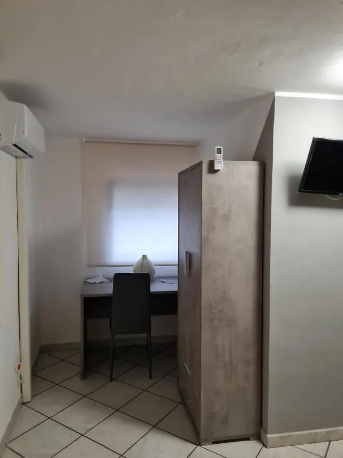 Landlady Airport Orio Bergamo Ida Hotel Orio al Serio 0*,  Italy